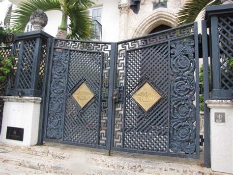 versace mansion gates.